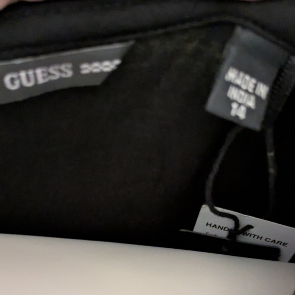GUESS Black Tee with Purple Pocket - Picture 4 of 8